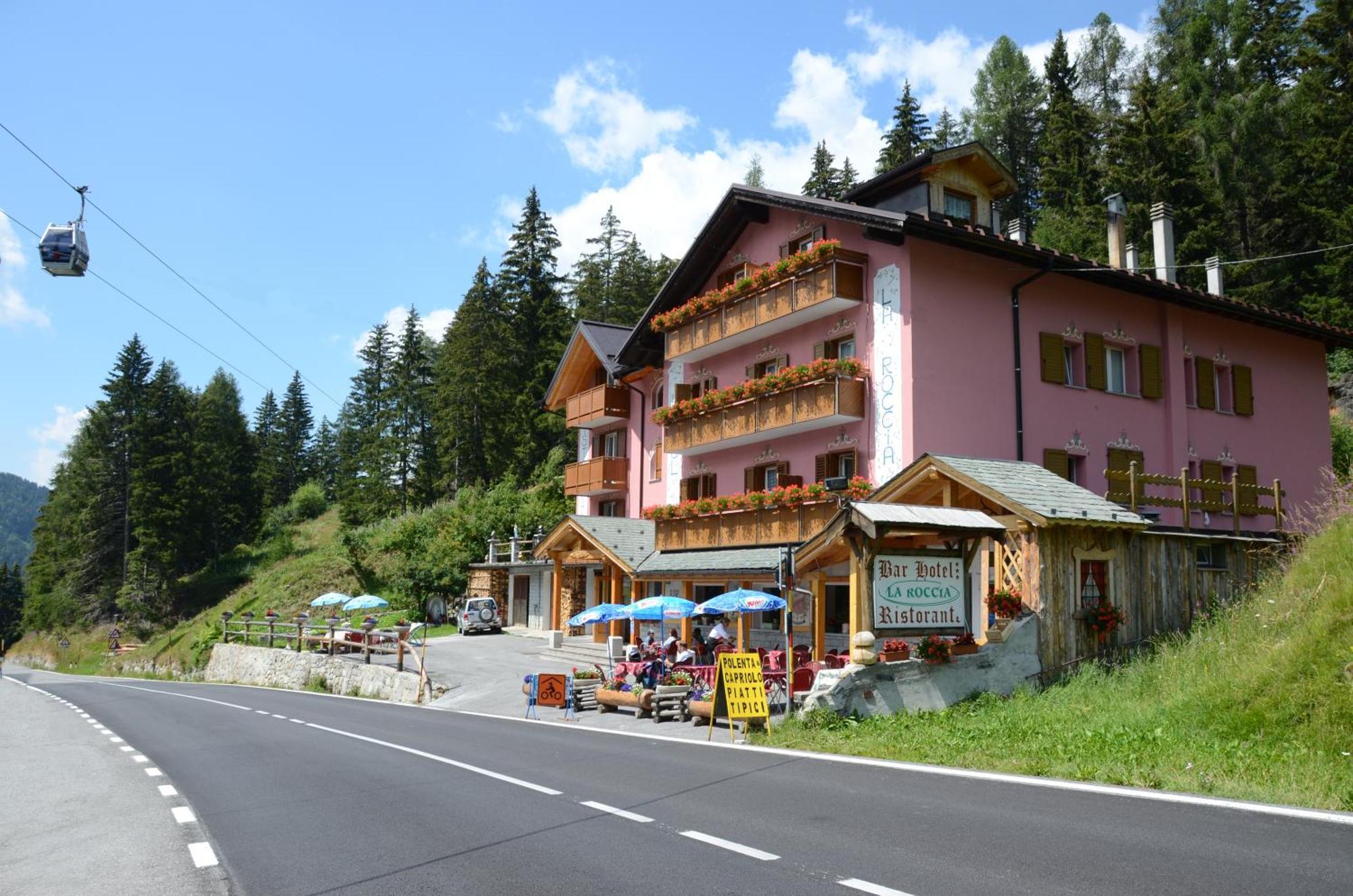 Hotel La Roccia Passo del Tonale Exterior foto