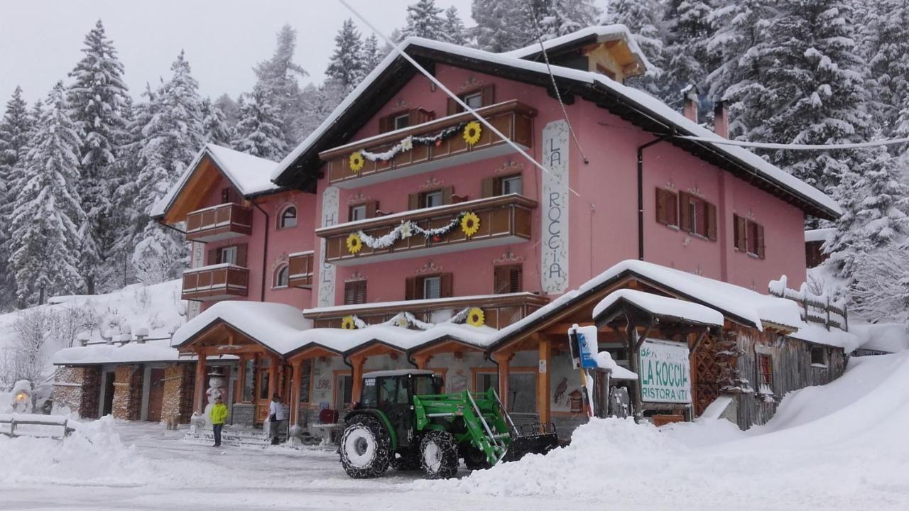 Hotel La Roccia Passo del Tonale Exterior foto